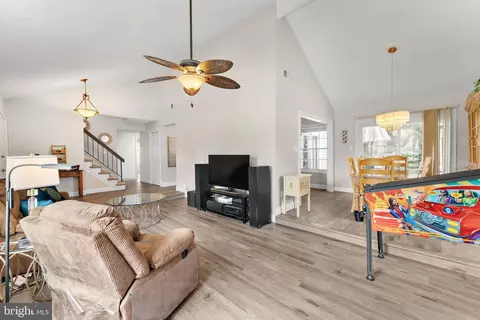 108 Cherry Tree Ct, Sterling, VA 20164 photo 7