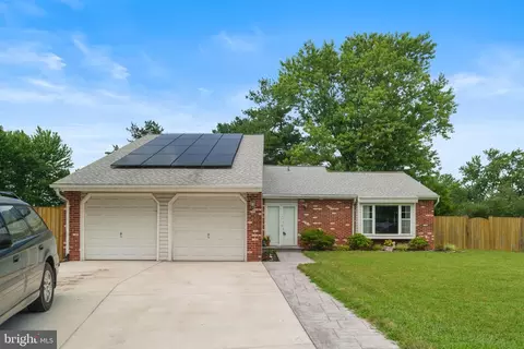 108 Cherry Tree Ct, Sterling, VA 20164 photo 2