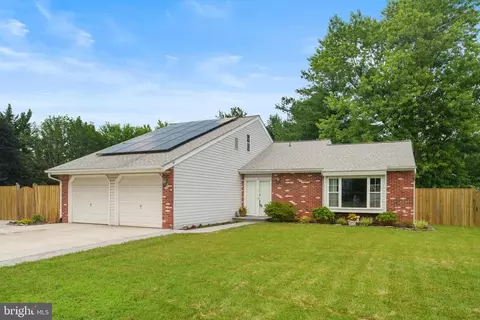 108 Cherry Tree Ct, Sterling, VA 20164