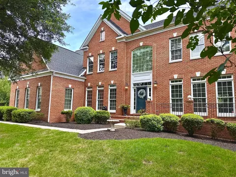 24198 Heather Field Ct, Aldie, VA 20105