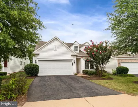 44292 Panther Ridge Dr, Ashburn, VA 20147