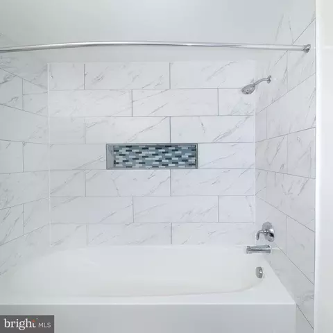 Bath - 42727 Explorer Dr, Ashburn, VA 20148 photo 5 of 5