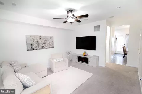 Entry Way - 42727 Explorer Dr, Ashburn, VA 20148 photo 2 of 3