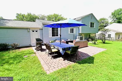 Exterior - 104 Silverleaf Ct, Sterling, VA 20164 photo 12 of 19