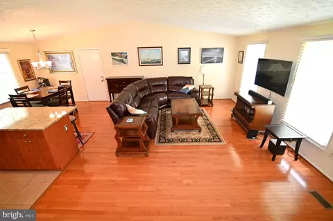 Other - 104 Silverleaf Ct, Sterling, VA 20164 photo 5 of 32