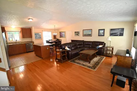 Other - 104 Silverleaf Ct, Sterling, VA 20164 photo 3 of 32