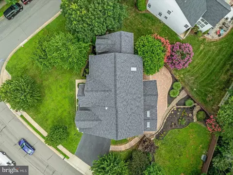 View/Area - 21424 Glebe Vw, Broadlands, VA 20148 photo 2 of 5