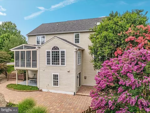 Exterior - 21424 Glebe Vw, Broadlands, VA 20148 photo 10 of 15
