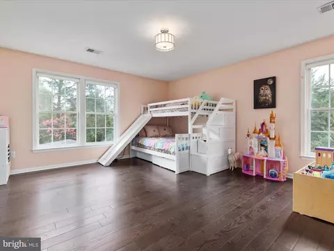 Bedroom - 21424 Glebe Vw, Broadlands, VA 20148 photo 3 of 8