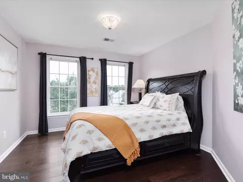 Bedroom - 21424 Glebe Vw, Broadlands, VA 20148 photo 7 of 8