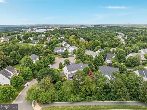 View/Area - 21424 Glebe Vw, Broadlands, VA 20148 photo 3 of 5