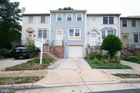 21923 Myrtlewood Sq, Sterling, VA 20164
