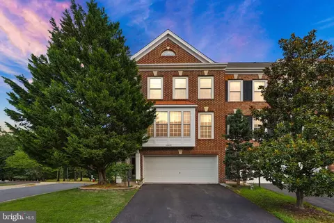 18418 Montview Sq, Leesburg, VA 20176