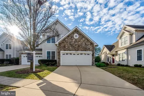 25675 Tremaine Ter, Chantilly, VA 20152