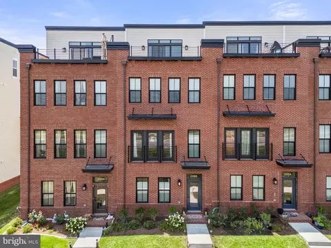 23156 Horseshoe Trail Sq, Ashburn, VA 20148