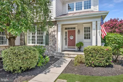 42850 Conquest Cir, Brambleton, VA 20148 photo 4