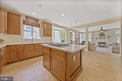 42850 Conquest Cir, Brambleton, VA 20148 photo 17