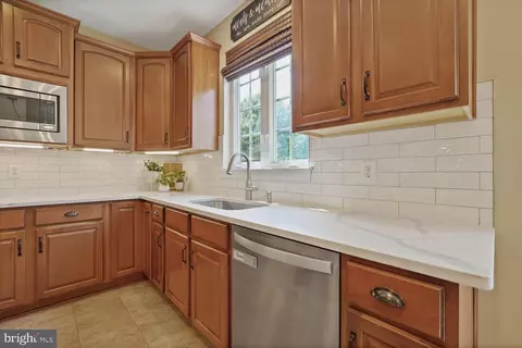 42850 Conquest Cir, Brambleton, VA 20148 photo 18