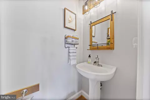 42850 Conquest Cir, Brambleton, VA 20148 photo 23