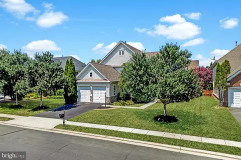 42850 Conquest Cir, Brambleton, VA 20148 photo 3