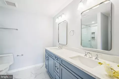 42924 Maplegrove Ct, Ashburn, VA 20147 photo 38