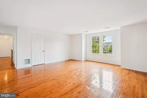 42924 Maplegrove Ct, Ashburn, VA 20147 photo 35