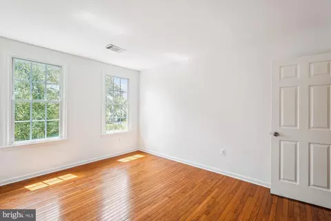 42924 Maplegrove Ct, Ashburn, VA 20147 photo 42