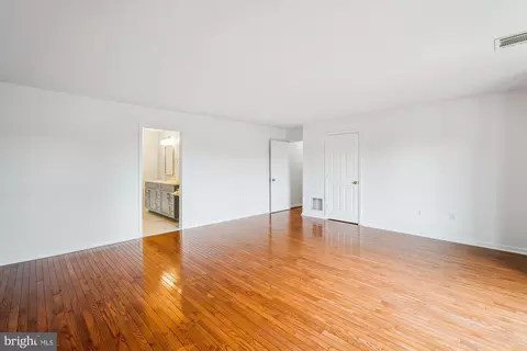 42924 Maplegrove Ct, Ashburn, VA 20147 photo 36
