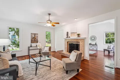 42924 Maplegrove Ct, Ashburn, VA 20147 photo 23