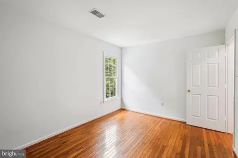 42924 Maplegrove Ct, Ashburn, VA 20147 photo 48