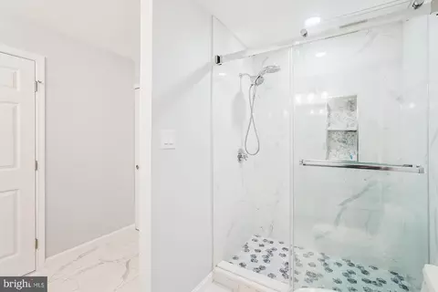 42924 Maplegrove Ct, Ashburn, VA 20147 photo 40