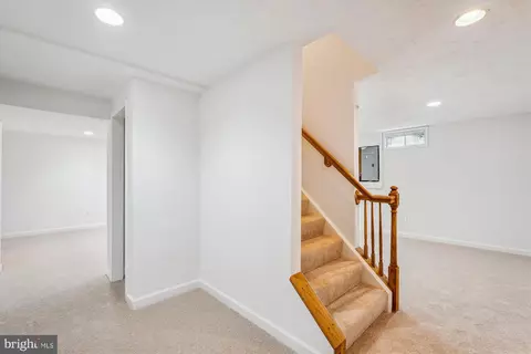 42924 Maplegrove Ct, Ashburn, VA 20147 photo 55