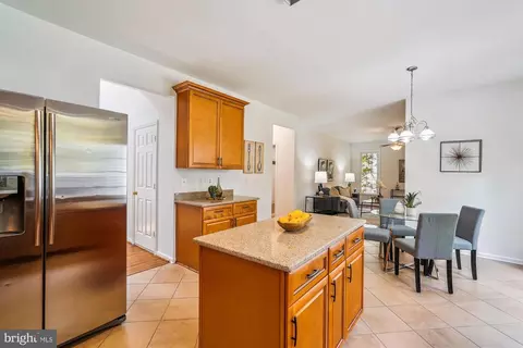 42924 Maplegrove Ct, Ashburn, VA 20147 photo 18