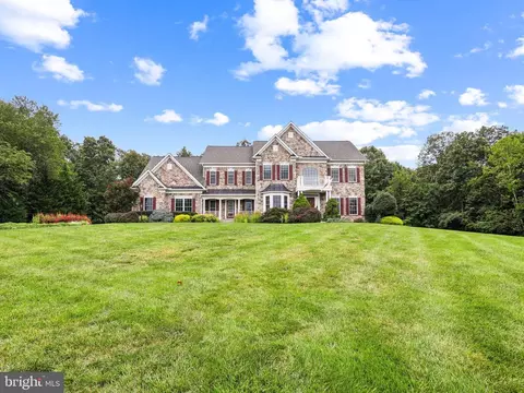 42804 Appaloosa Trail Ct, Chantilly, VA 20152