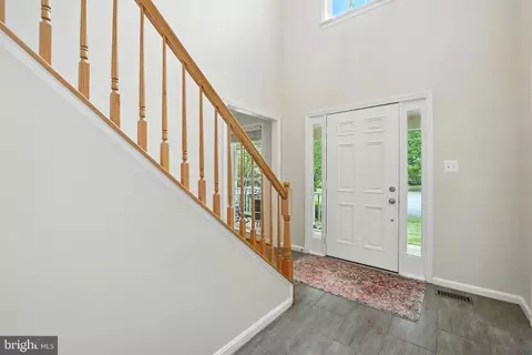 Entry Way - 42972 Deer Chase Pl, Ashburn, VA 20147 photo 2 of 8