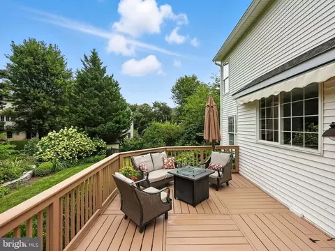Exterior - 42972 Deer Chase Pl, Ashburn, VA 20147 photo 11 of 13