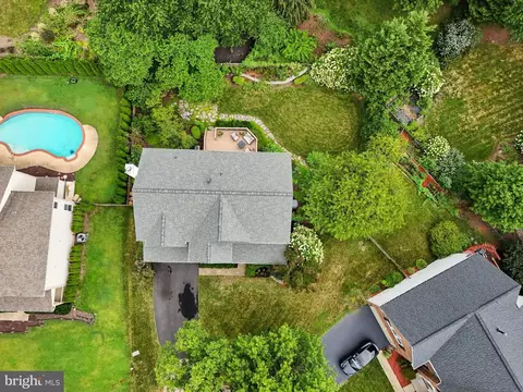 View/Area - 42972 Deer Chase Pl, Ashburn, VA 20147 photo 8 of 9