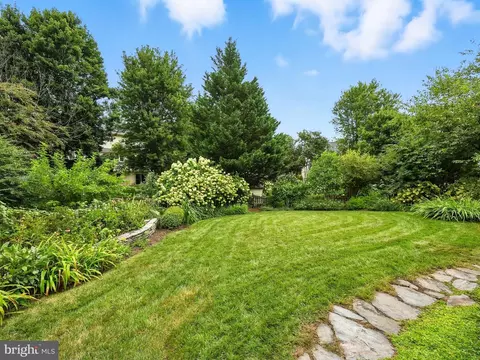 Exterior - 42972 Deer Chase Pl, Ashburn, VA 20147 photo 7 of 13