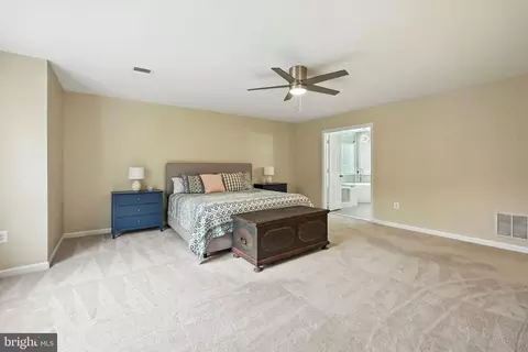 Bedroom - 42972 Deer Chase Pl, Ashburn, VA 20147 photo 5 of 6