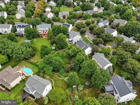 View/Area - 42972 Deer Chase Pl, Ashburn, VA 20147 photo 4 of 9