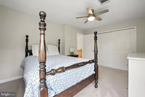 Bedroom - 42972 Deer Chase Pl, Ashburn, VA 20147 photo 4 of 6
