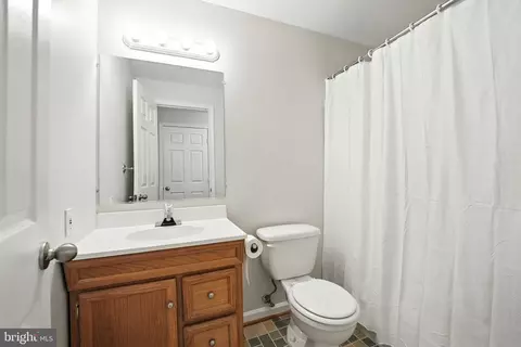 Bath - 42972 Deer Chase Pl, Ashburn, VA 20147 photo 5 of 5