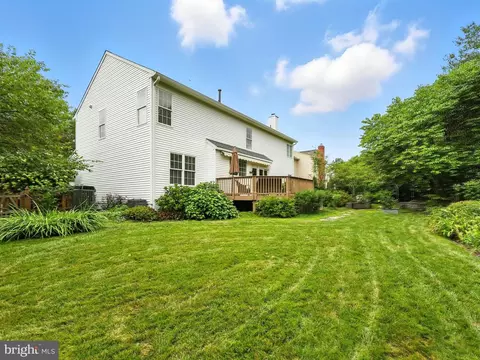 Exterior - 42972 Deer Chase Pl, Ashburn, VA 20147 photo 4 of 13