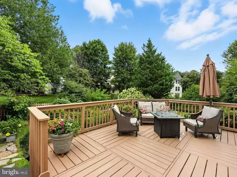 Exterior - 42972 Deer Chase Pl, Ashburn, VA 20147 photo 10 of 13