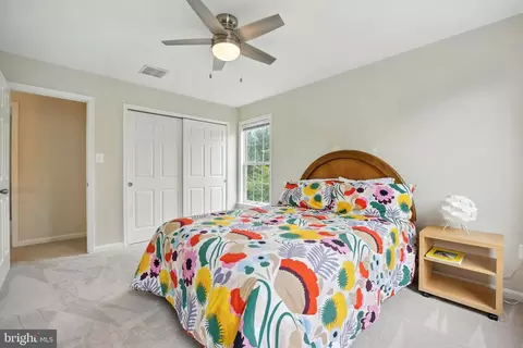 Bedroom - 42972 Deer Chase Pl, Ashburn, VA 20147 photo 2 of 6