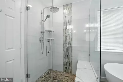 Bath - 42972 Deer Chase Pl, Ashburn, VA 20147 photo 3 of 5
