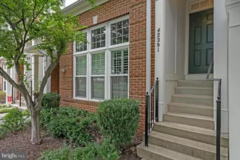 42291 Onyx Ter, Aldie, VA 20105