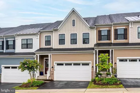 43919 Maritime Song Ter, Leesburg, VA 20176