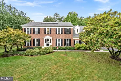 21255 Smokehouse Ct, Ashburn, VA 20147