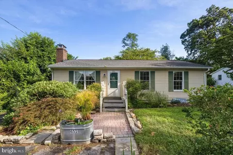 651 E G St, Purcellville, VA 20132